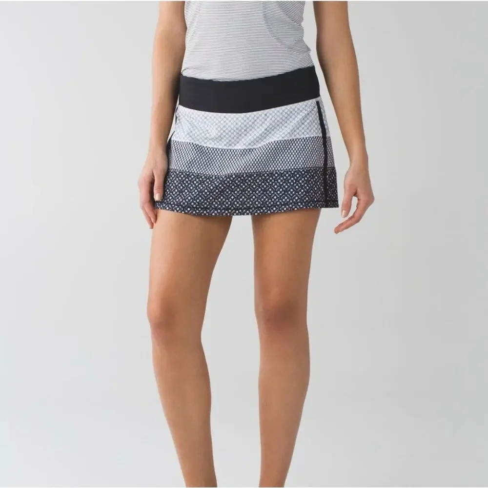 Lululemon Women Dottie Eyelet White Black Print Pace Rival Skirt II Skort 2 Reg